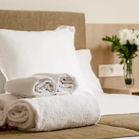 Puerta Hotel Ciudad-Rodrigo