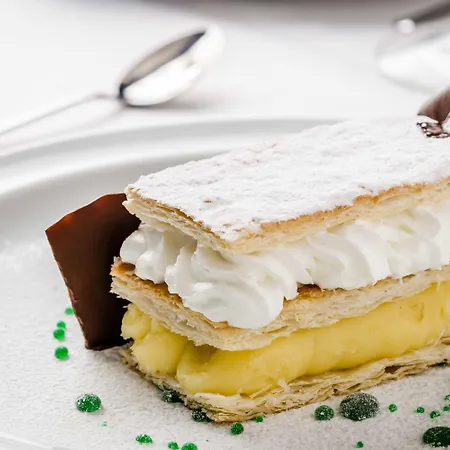 Puerta Hotel Ciudad-Rodrigo